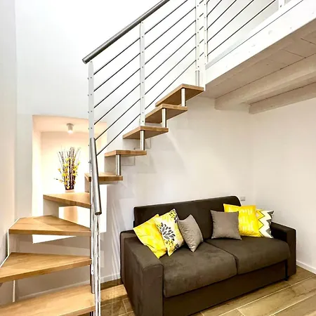 Andrea's 12 Apartment