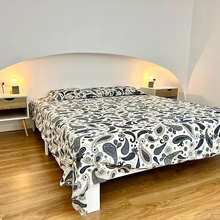 Apartment Andrea's 12 *