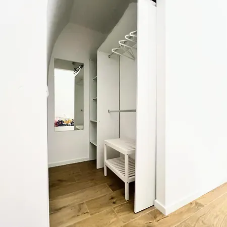 Andrea's 12 Apartment Bari